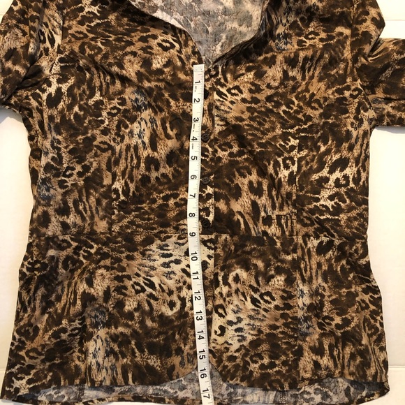 Womens button down Leopard print top size medium - Picture 5 of 7